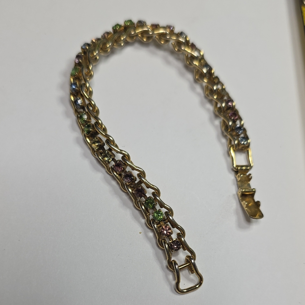 Elegant Gold Bracelet with Multicolor Stones - Picture 2 of 9